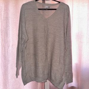 White cream colored long sleeve sweatshirt size 2X women